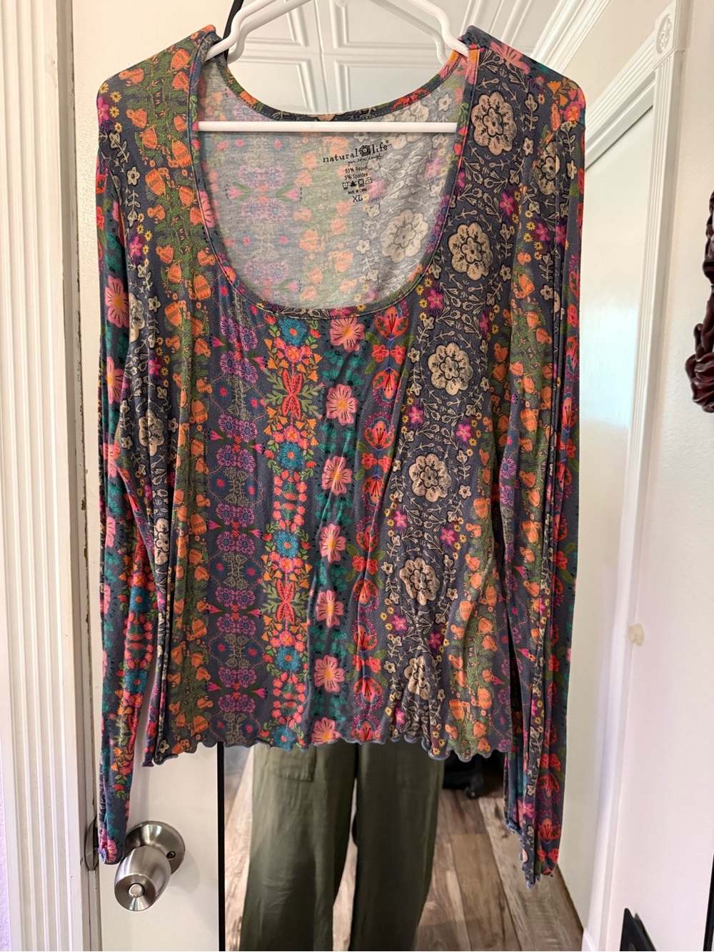 NATURAL LIFE Floral Medallion Scoop Neck Long Sleeve Top in Green, Pink, Orange